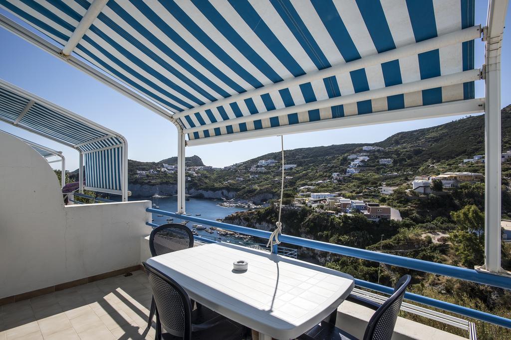 Magi - Appartamenti Maga Circe Ponza Kültér fotó