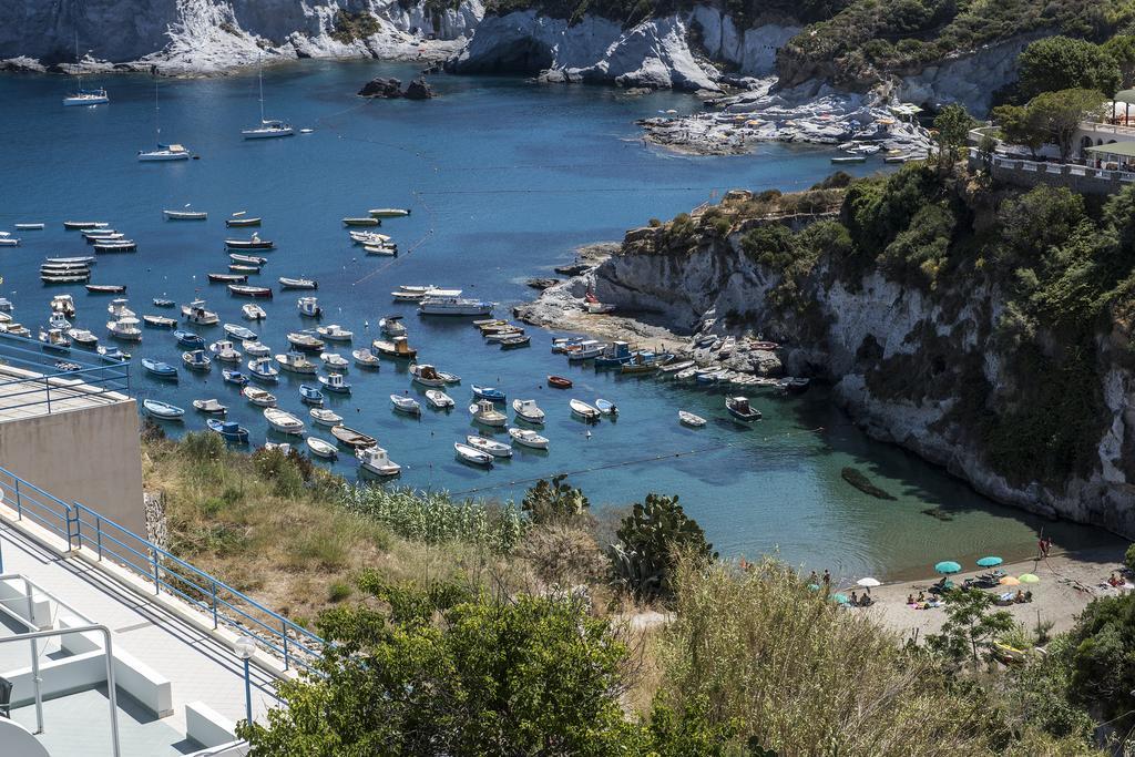 Magi - Appartamenti Maga Circe Ponza Kültér fotó