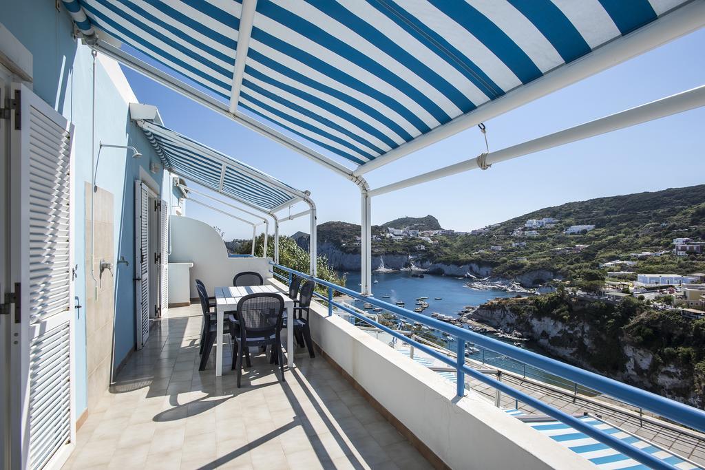 Magi - Appartamenti Maga Circe Ponza Kültér fotó