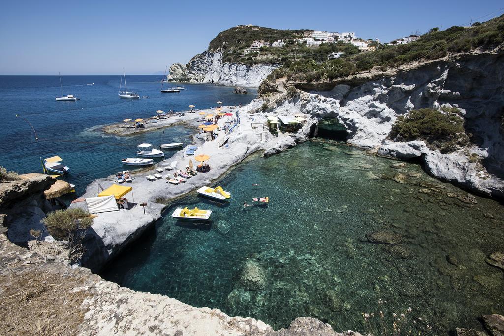 Magi - Appartamenti Maga Circe Ponza Kültér fotó